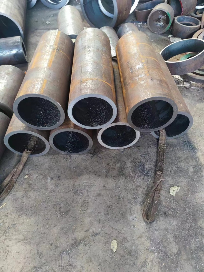 扶绥扶绥扶绥12Cr1MovG无缝钢管切割